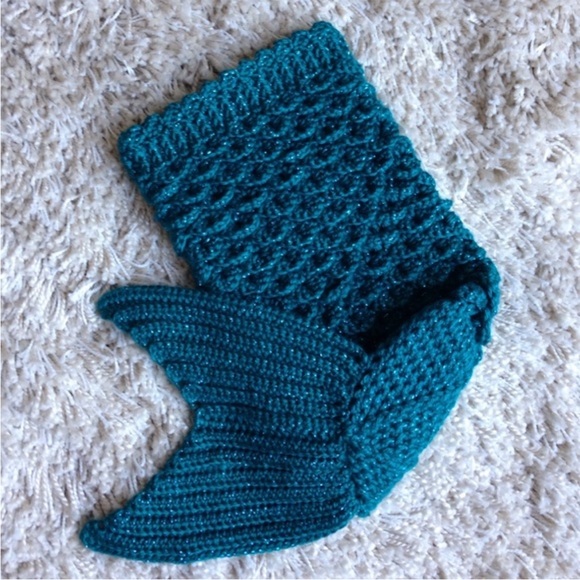 Handmade Crochet Infant Mermaid Tail Photo Prop Teal Sparkle Glitter Yarn